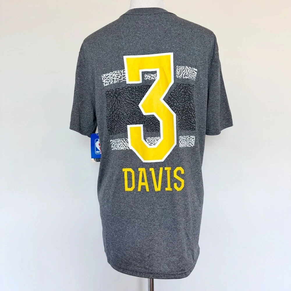 LA Los Angeles Lakers Anthony Davis T-Shirt Mens Size Medium Shirt NBA Fan Gear